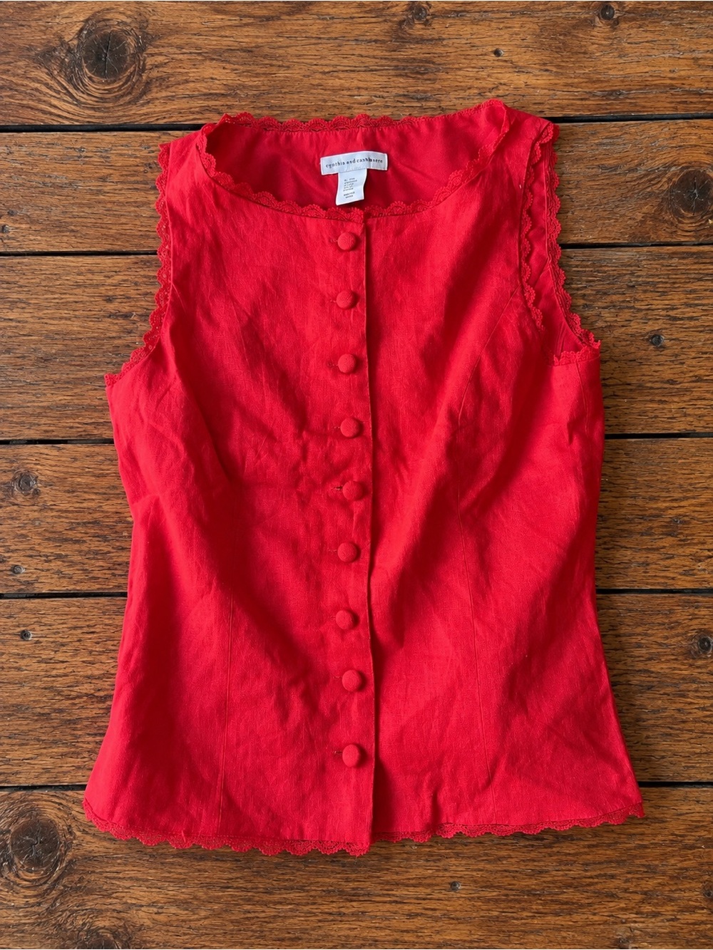 cupcakes & cashmere Red Sleeveless Button-Front Linen Camisole